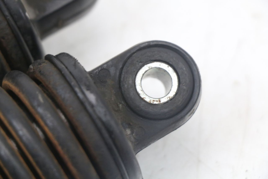 photo de REAR SHOCK ABSORBER PAIR YAMAHA X-MAX XMAX 250 (2006 - 2009) - Technical close-up