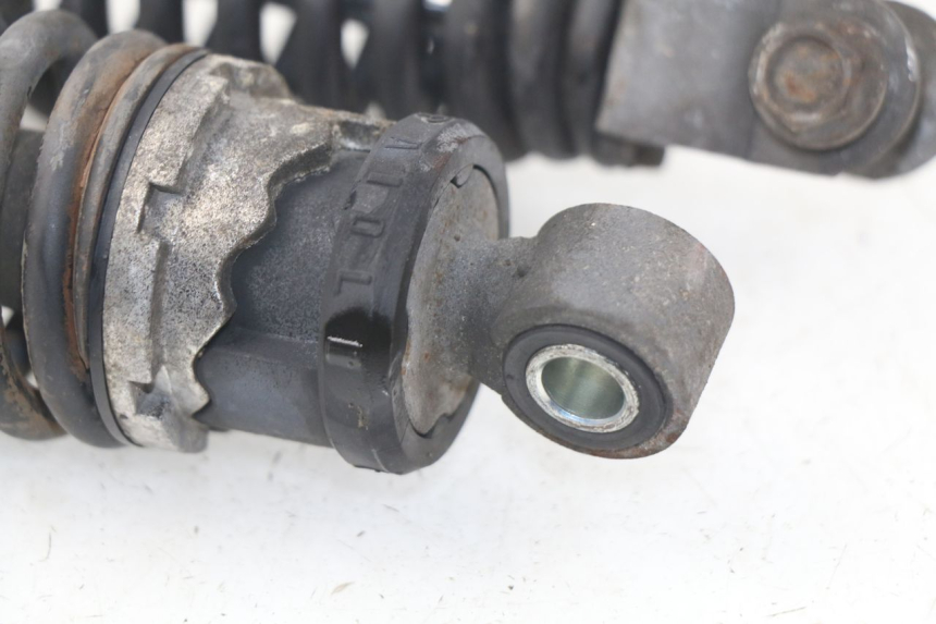 photo de REAR SHOCK ABSORBER YAMAHA YP MAJESTY 125 (1998 - 2001) - Fixing points details