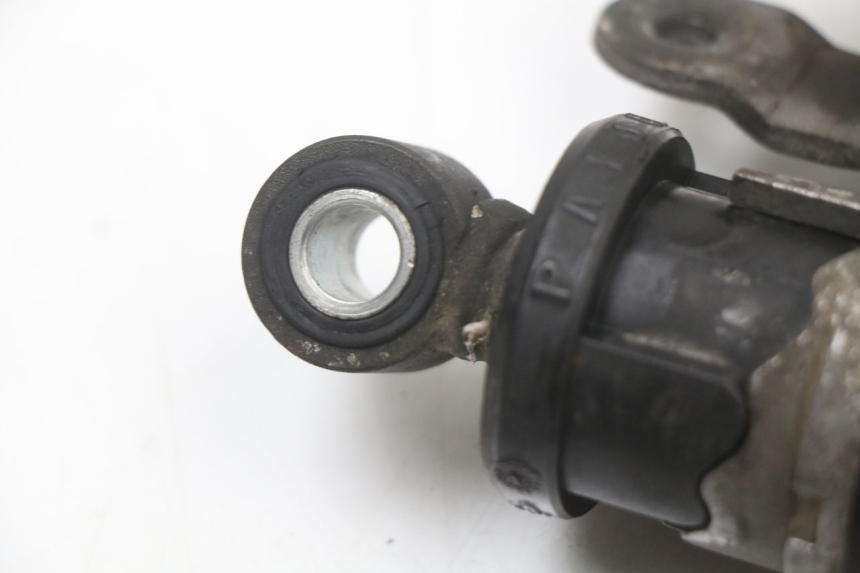 photo de REAR SHOCK ABSORBER PAIR YAMAHA YP MAJESTY 125 (2002 - 2006) - Technical close-up