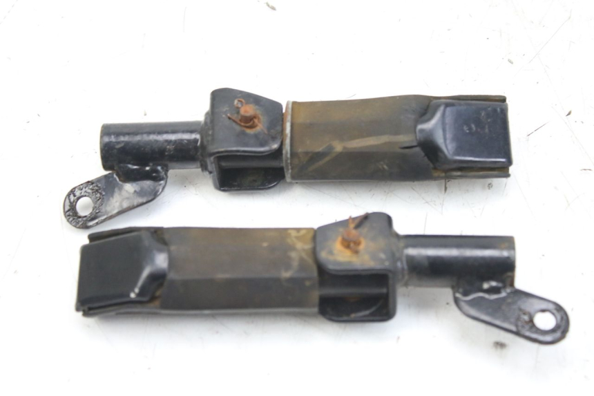 photo de PAIR OF REAR FOOTRESTS WILDLANDER BISCUIT 125 (2004 - 2010) - Alternative perspective