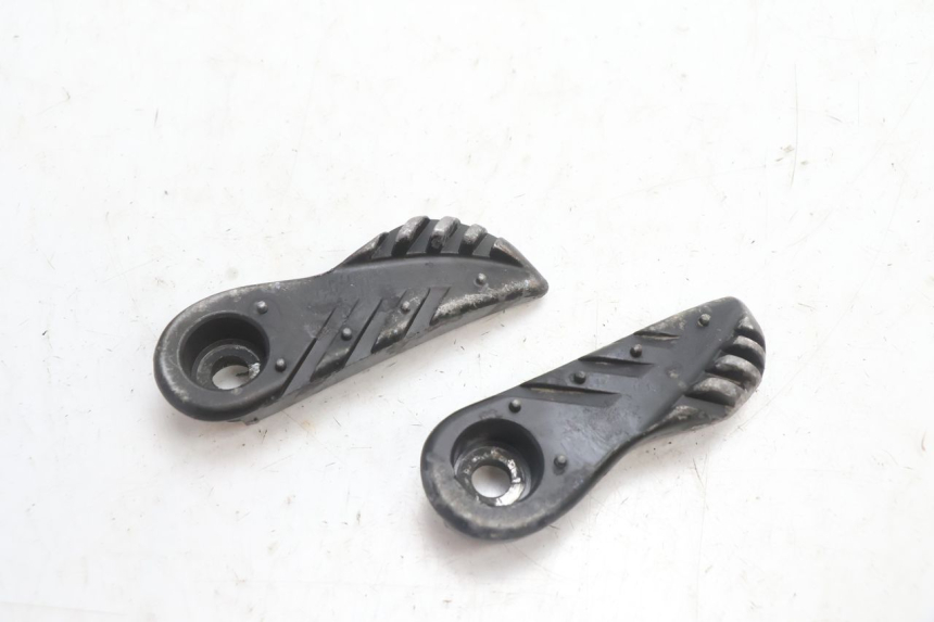 photo de PAIR OF REAR FOOTRESTS MBK BOOSTER SPIRIT 50 (2004 - 2017) - Component detail