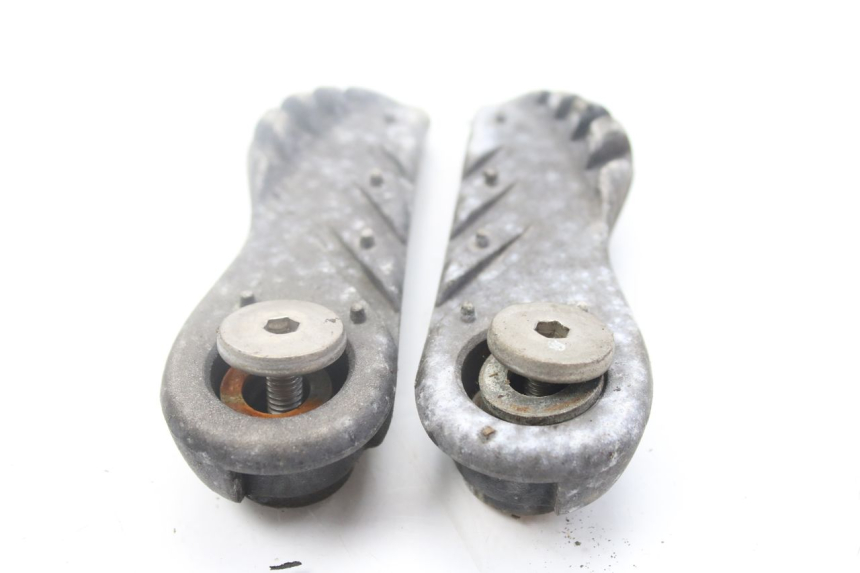 photo de PAIR OF REAR FOOTRESTS YAMAHA BW'S EASY 50 (2013 - 2016) - Component detail