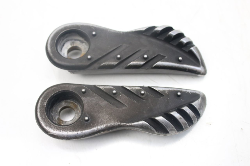 photo de PAIR OF REAR FOOTRESTS YAMAHA BW'S EASY 50 (2013 - 2016) - Fixing points details