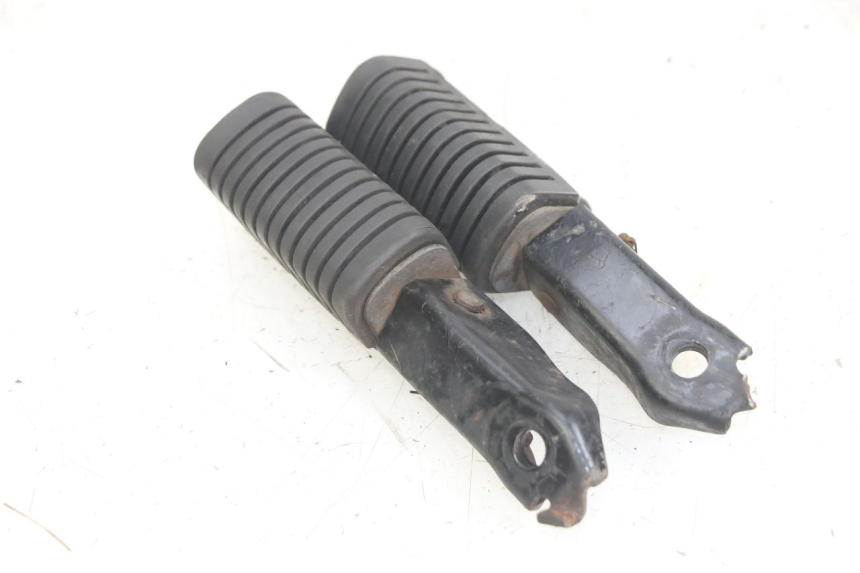 photo de PAIR OF REAR FOOTRESTS HONDA CA REBEL 125 (1995 - 2001) - Fixing points details