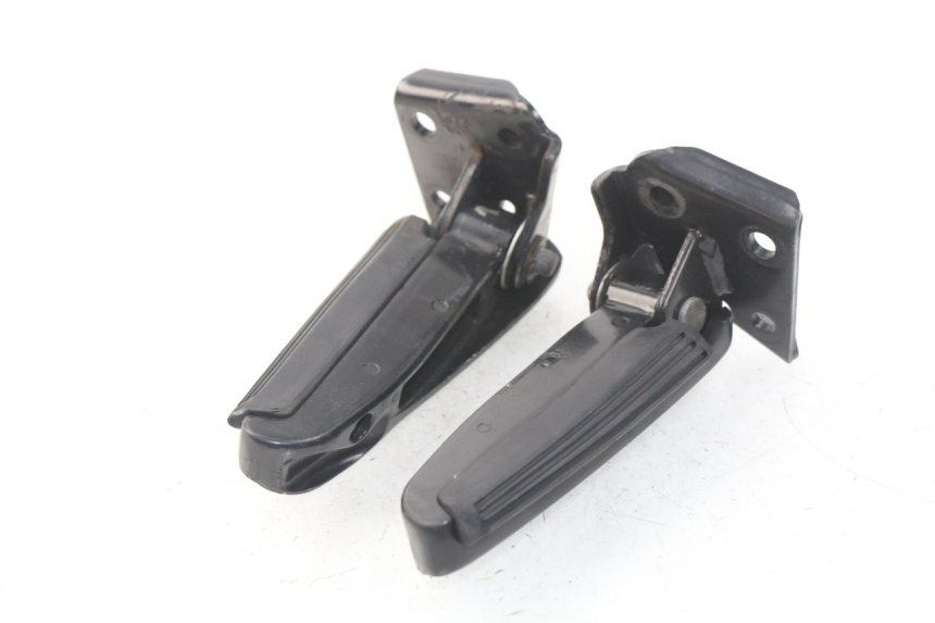 photo de PAIR REAR FOOTRESTS PIAGGIO CARNABY 125 (2007 - 2011) - Component detail