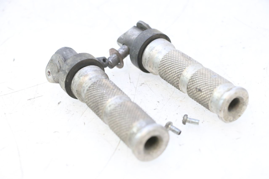 photo de PAIR REAR FOOTRESTS HONDA CB F HORNET 600 (2005 - 2006) - Main view