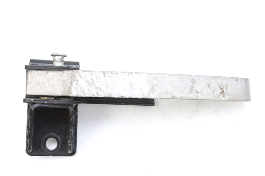 photo de PAIR OF REAR FOOTRESTS PEUGEOT CITYSTAR 125 (2011 - 2017) - Zoom on usage condition