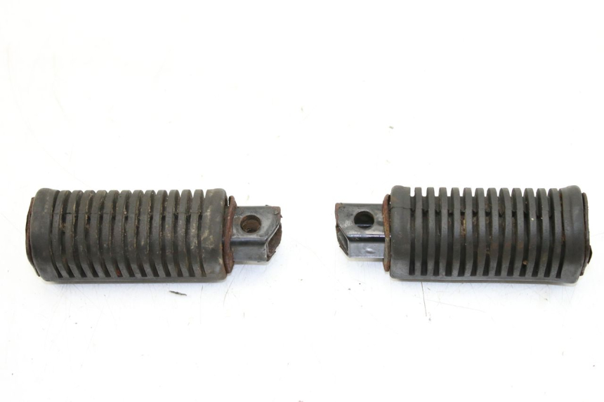 photo de PAIR OF REAR FOOTRESTS SUZUKI CP 80 (1985 - 1996) - Main view