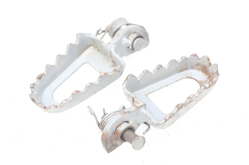 photo de PAIR REAR FOOTRESTS LONCIN DIRT BIKE 125 - Main view