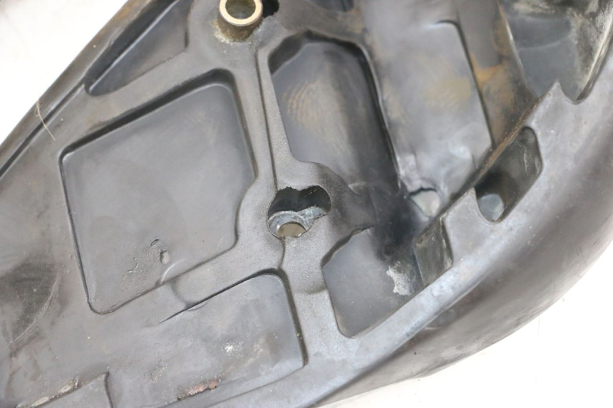 photo de PAIR REAR FOOTRESTS HONDA FES PANTHEON 2T 125 (1998 - 2002) - Zoom on usage condition