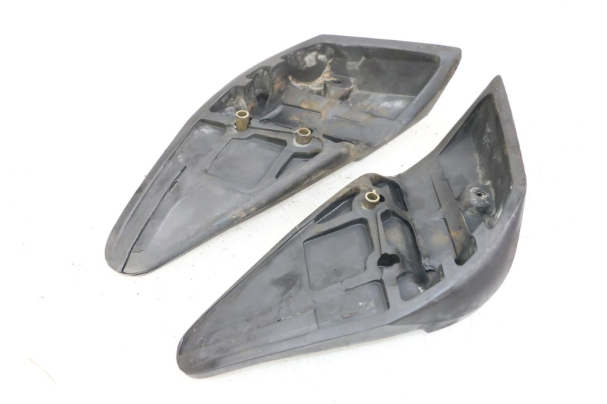 photo de PAIR REAR FOOTRESTS HONDA FES PANTHEON 2T 125 (1998 - 2002) - Alternative perspective