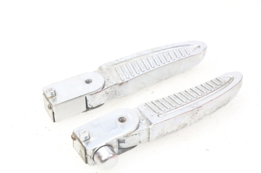 photo de PAIR OF REAR FOOTRESTS EUROCKA GREEN 1 - Fixing points details