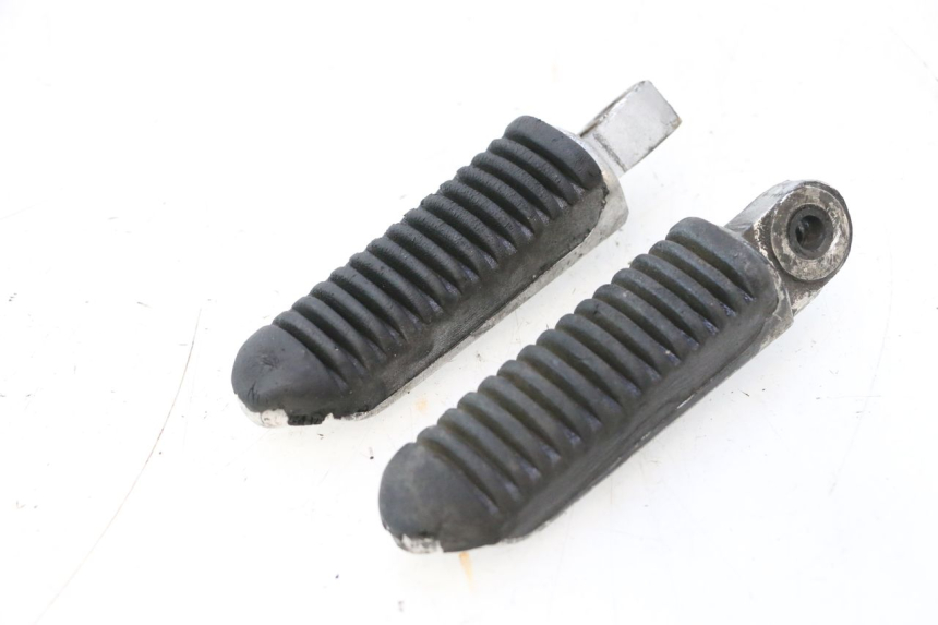 photo de PAIR REAR FOOTRESTS SUZUKI GSX F GSXF 750 (1988 - 1998) - Main view