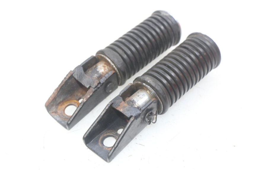 photo de PAIR OF REAR FOOTRESTS KEEWAY HURRICANE 50 (2006 - 2019) - Technical close-up