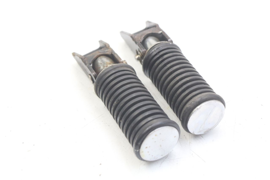 photo de PAIR OF REAR FOOTRESTS KEEWAY HURRICANE 50 (2006 - 2019) - Technical close-up