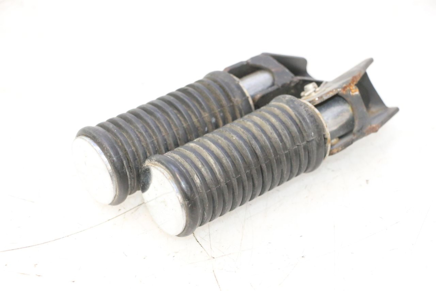 photo de PAIR OF REAR FOOTRESTS KEEWAY HURRICANE 50 (2006 - 2019) - Main view