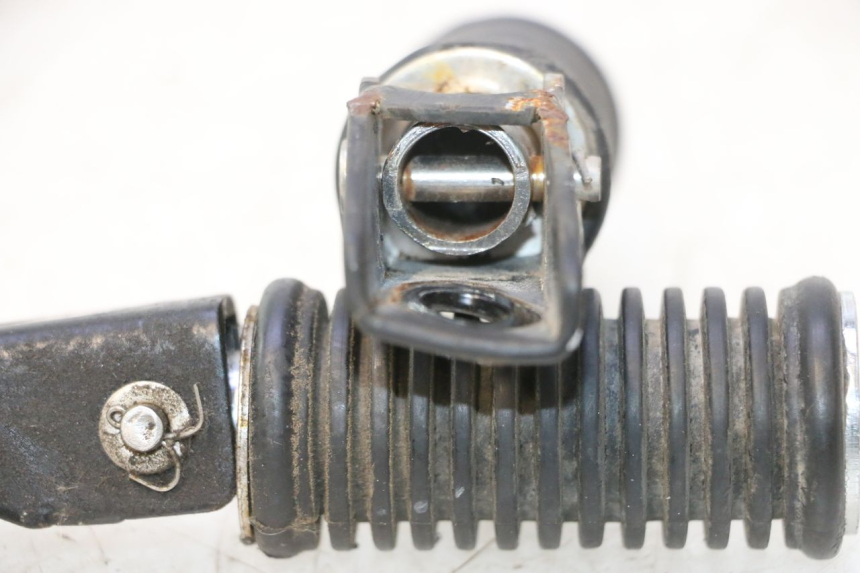 photo de PAIR OF REAR FOOTRESTS KEEWAY HURRICANE 50 (2006 - 2019) - Technical close-up