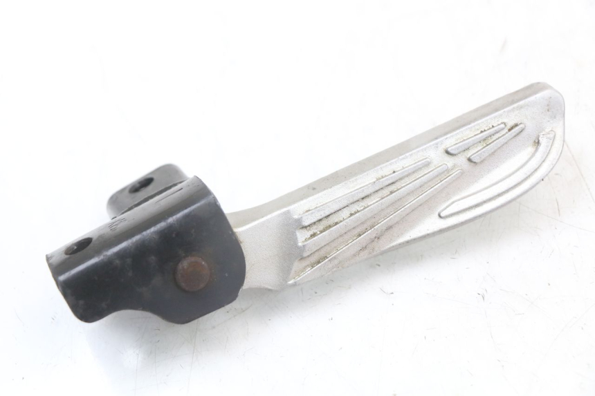 photo de PAIR OF REAR FOOTRESTS SYM JET 14 4T 50 (2018 - 2022) - Technical close-up