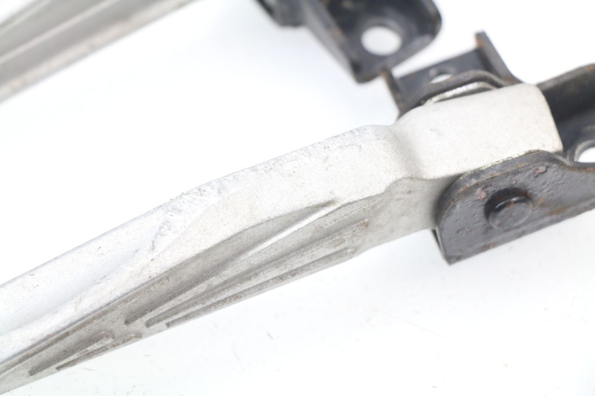 photo de PAIR REAR FOOTRESTS SYM JET 4 50 (2010 - 2014) - Component detail