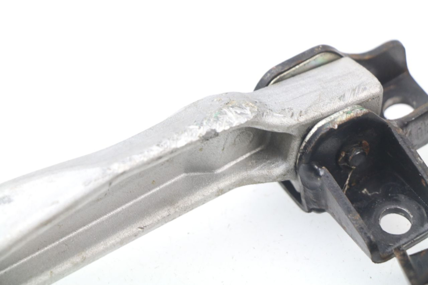 photo de PAIR REAR FOOTRESTS SYM JET 4 50 (2010 - 2014) - Zoom on usage condition