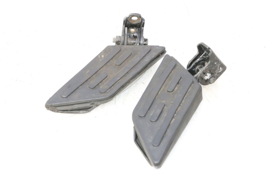 photo de PAIR OF REAR FOOTRESTS PEUGEOT KISBEE 2T 50 (2010 - 2017) - Main view