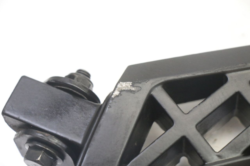 photo de PAIR OF REAR FOOTRESTS PEUGEOT KISBEE 4T 50 (2018 - 2022) - Markings and original references