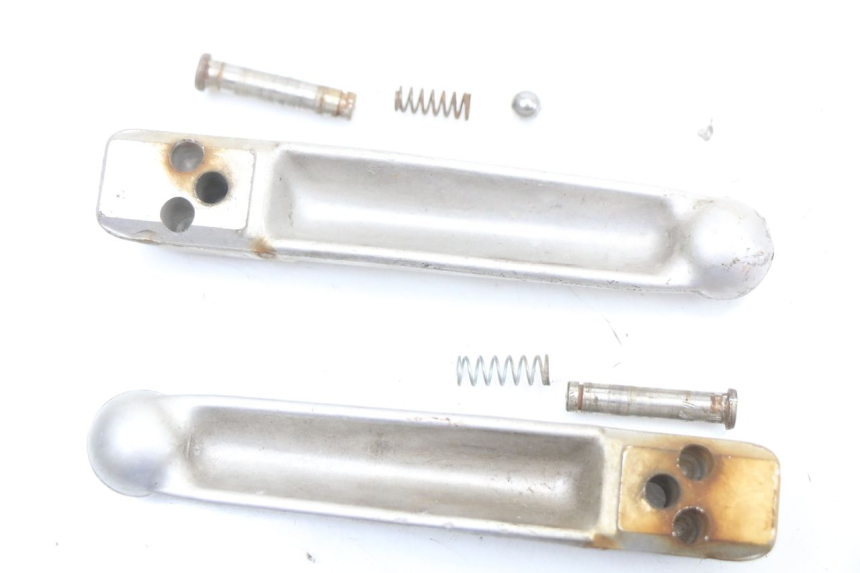 photo de PAIR REAR FOOTRESTS RENAULT KOURANOS 125 (2001 - 2004) - Component detail