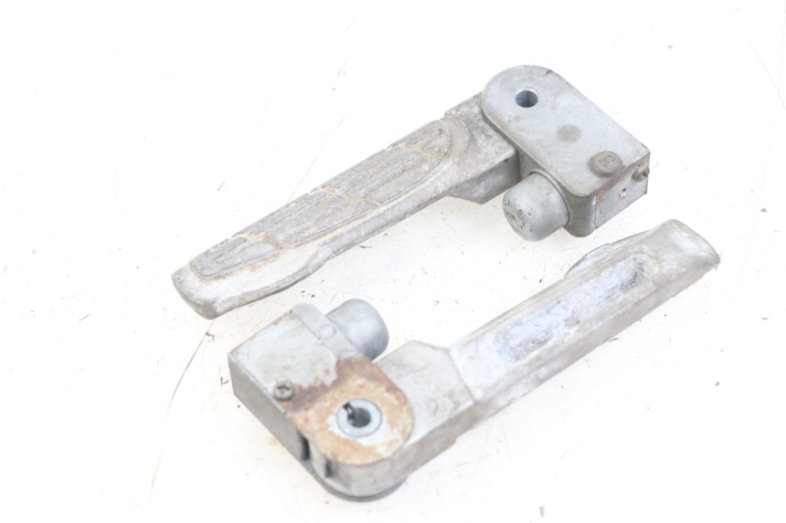 photo de PAIR OF REAR FOOTRESTS KYMCO LIKE 125 (2009 - 2016) - Component detail