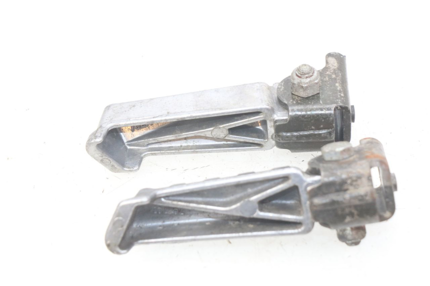 photo de PAIR OF REAR FOOTRESTS PEUGEOT LUDIX BLASTER 50 (2006 - 2014) - Alternative perspective