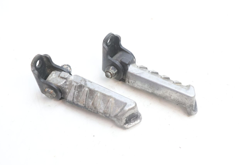 photo de PAIR REAR FOOTRESTS PEUGEOT LUDIX ONE 50 (2004 - 2013) - Component detail