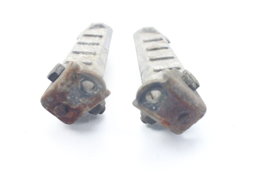 photo de PAIR OF REAR FOOTRESTS PEUGEOT LUDIX SNAKE 2T 50 (2004 - 2014) - Component detail