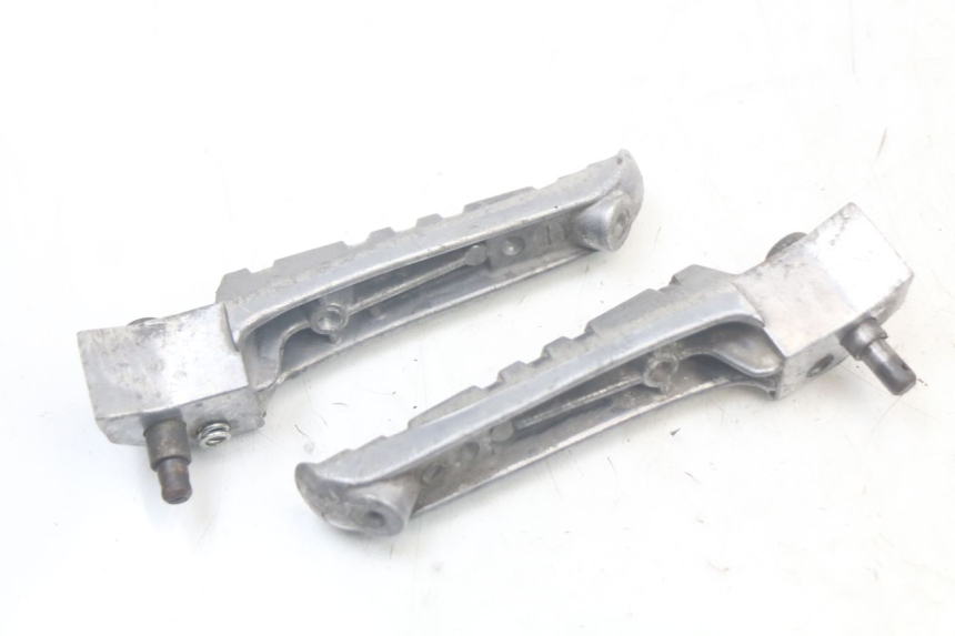 photo de PAIR REAR FOOTRESTS MBK MACH G AC 50 (2002 - 2014) - Product overview