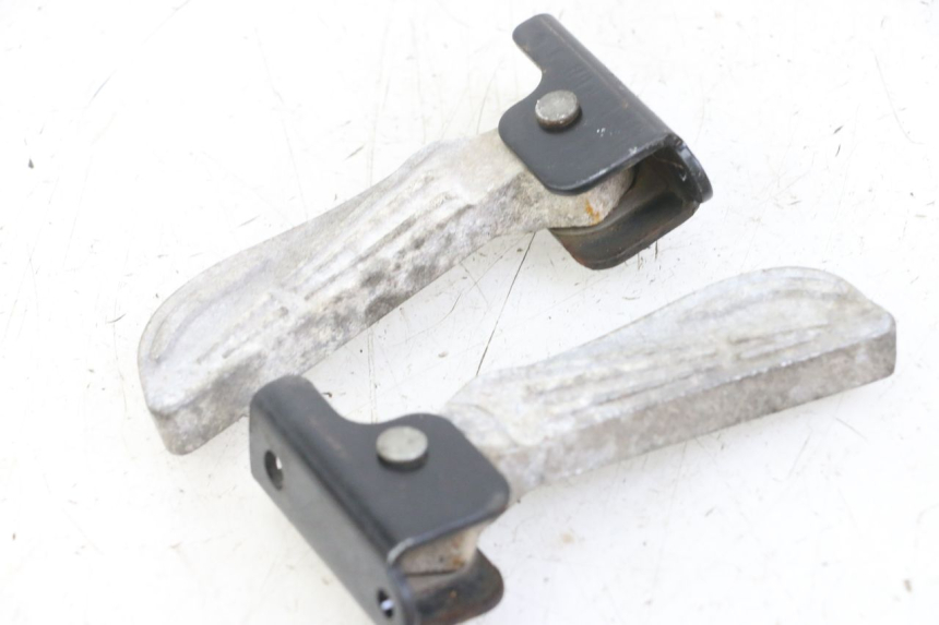 photo de PAIR OF REAR FOOTRESTS MASH CITY 4T 50 (2018 - 2020) - Fixing points details