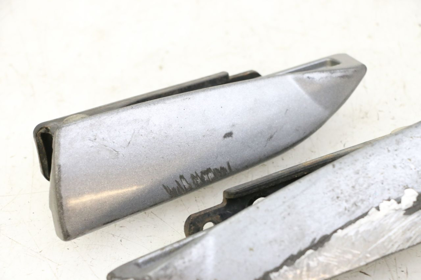 photo de PAIR REAR FOOTRESTS PIAGGIO MP3 500 (2014 - 2017) - Product overview