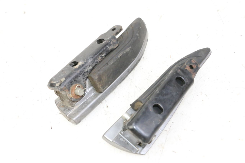 photo de PAIR REAR FOOTRESTS PIAGGIO MP3 500 (2014 - 2017) - Markings and original references