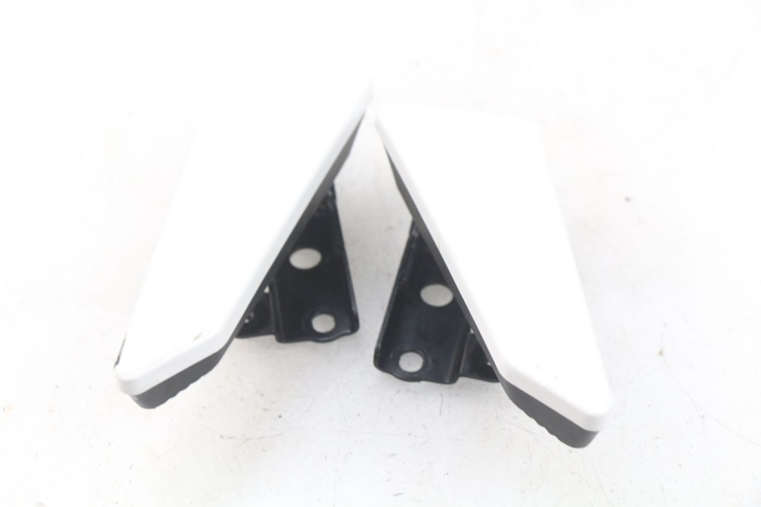 photo de PAIR REAR FOOTRESTS MBK MW TRYPTIK 125 (2017 - 2022) - Product overview