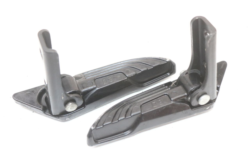 photo de PAIR OF REAR FOOTRESTS PIAGGIO NEW TYPHOON 50 (2018 - 2021) - Product overview