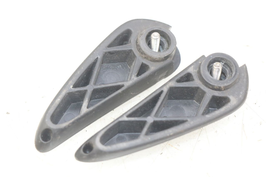photo de PAIR OF REAR FOOTRESTS MBK OVETTO 2T 50 (2007 - 2017) - Component detail