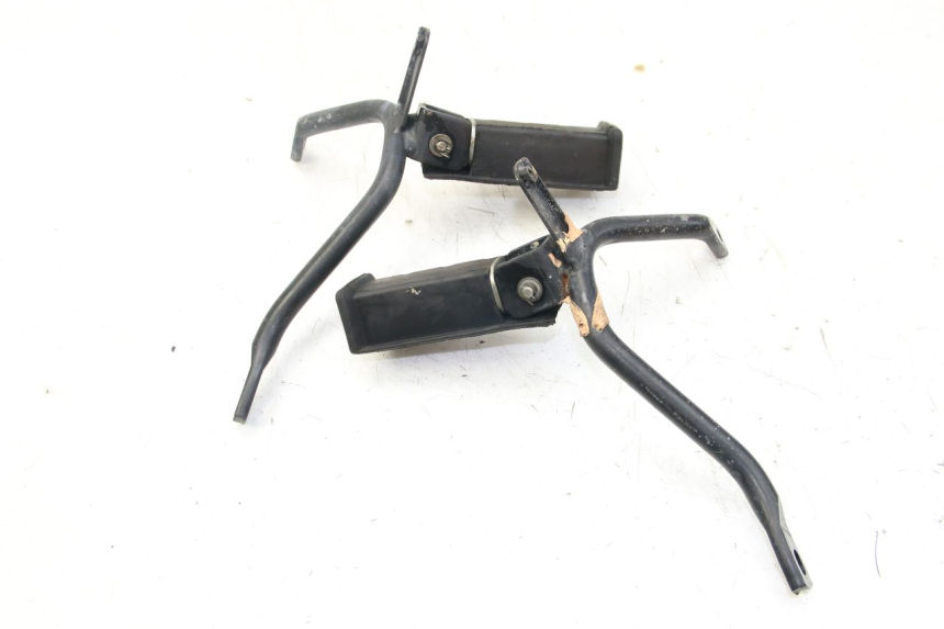 photo de PAIR OF REAR FOOTRESTS HONDA PES PS I 125 (2006 - 2012) - Technical close-up