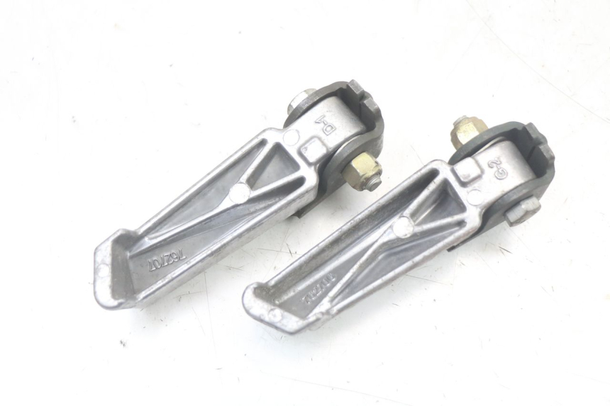 photo de PAIR OF REAR FOOTRESTS PEUGEOT LUDIX 50 (2005 - 2007) - Technical close-up