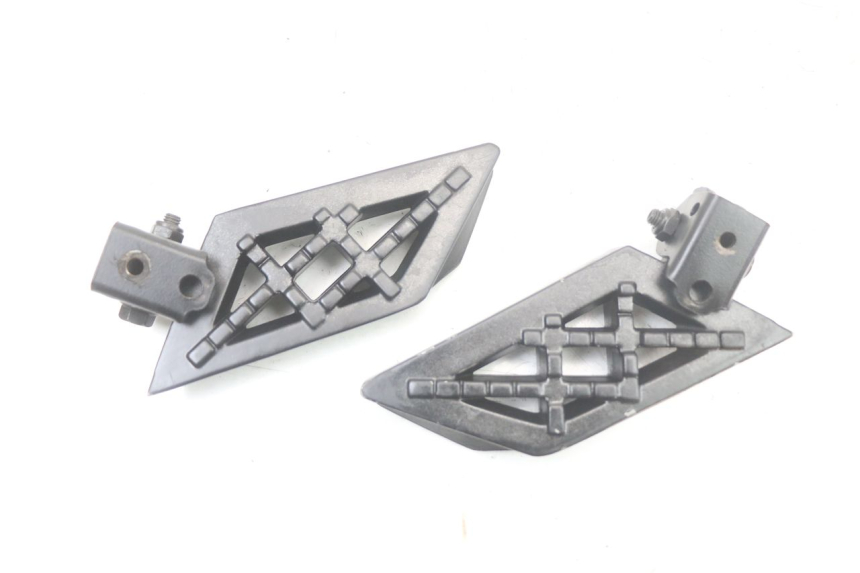 photo de PAIR REAR FOOTRESTS PEUGEOT STREETZONE 4T 50 (2018 - 2023) - Main view