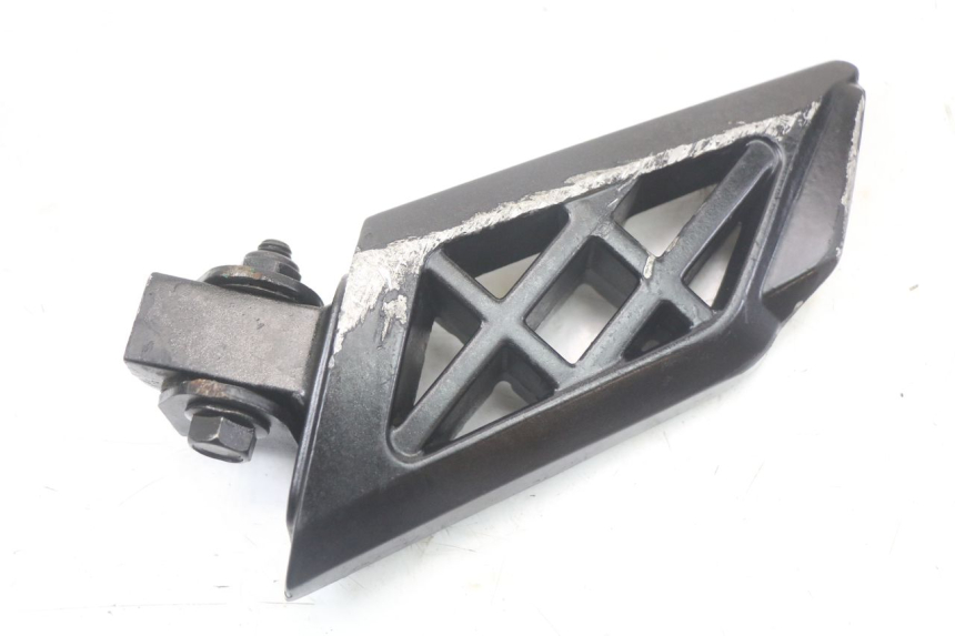 photo de PAIR REAR FOOTRESTS PEUGEOT STREETZONE 4T 50 (2018 - 2023) - Fixing points details