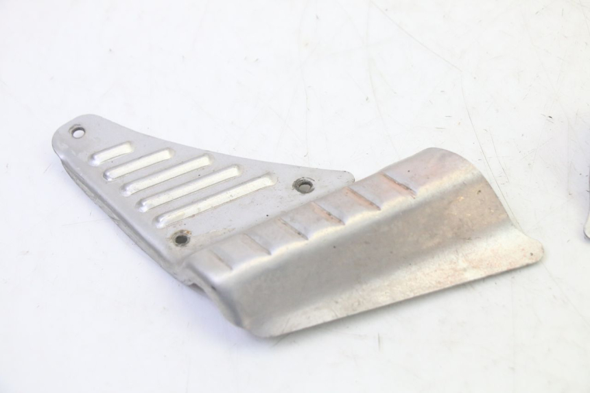 photo de PAIR REAR FOOTRESTS TNT MOTOR ROMA 10' 2T 50 (2011 - 2018) - Technical close-up