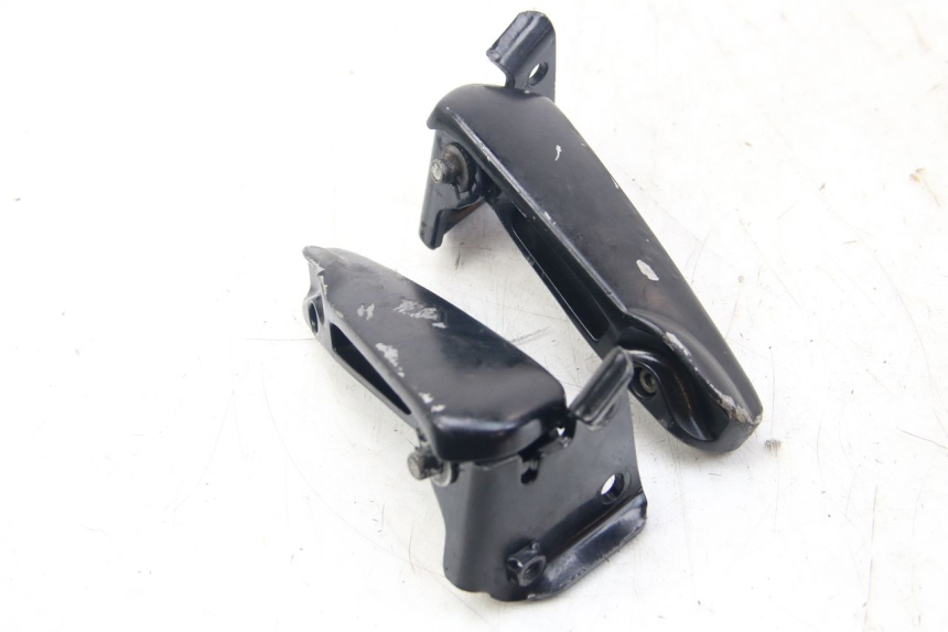 photo de PAIR OF REAR FOOTRESTS GILERA RUNNER SP 50 (2009 - 2017) - Zoom on usage condition