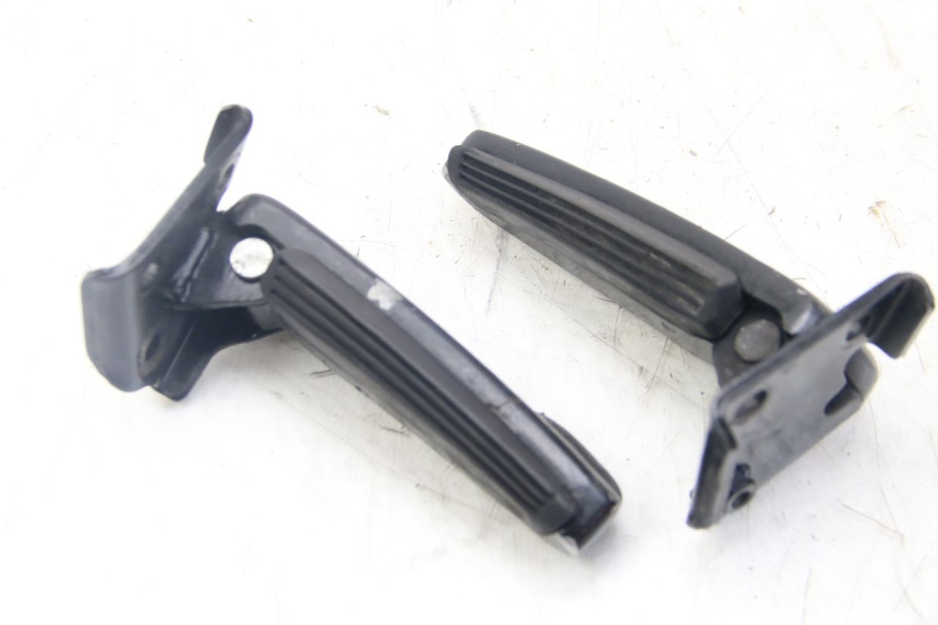 photo de PAIR OF REAR FOOTRESTS GILERA RUNNER SP 50 (2009 - 2017) - Technical close-up