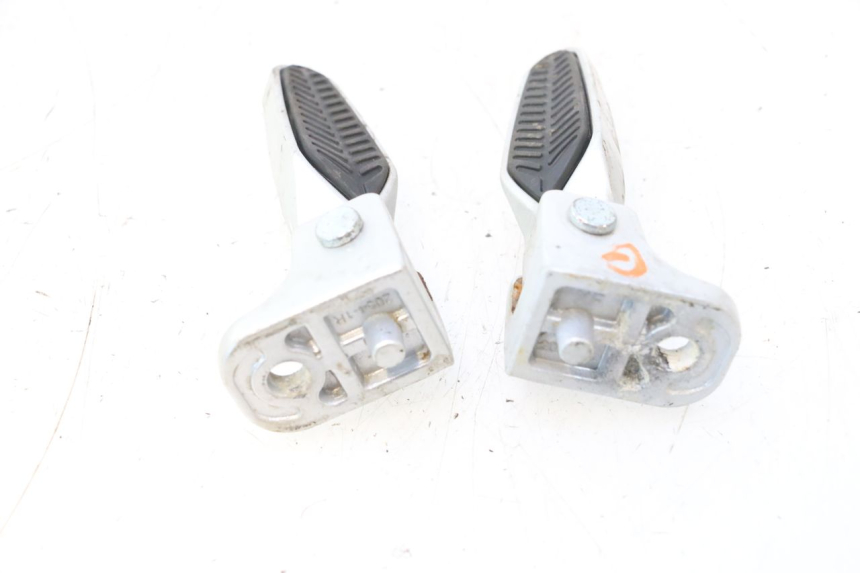 photo de PAIR REAR FOOTRESTS BAIKU SAKURA 1 (2021 - 2025) - Zoom on usage condition