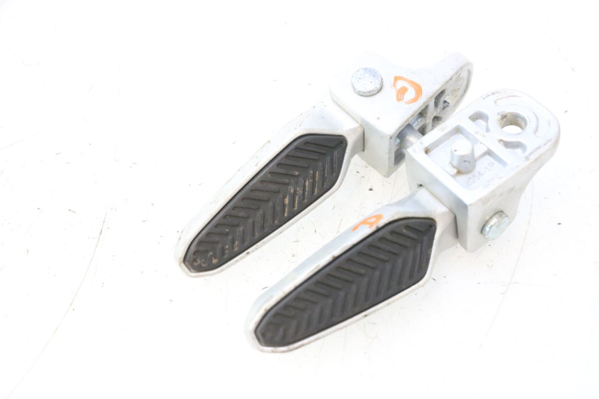 photo de PAIR REAR FOOTRESTS BAIKU SAKURA 1 (2021 - 2025) - Product overview