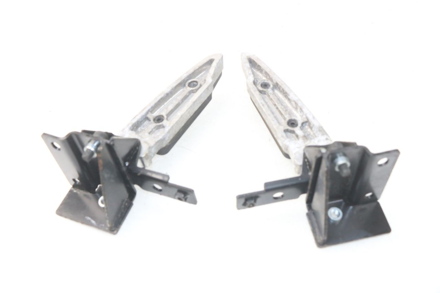 photo de PAIR REAR FOOTRESTS PEUGEOT SATELIS 300 (2012 - 2015) - Component detail