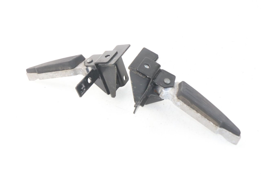 photo de PAIR REAR FOOTRESTS PEUGEOT SATELIS 300 (2012 - 2015) - Alternative perspective