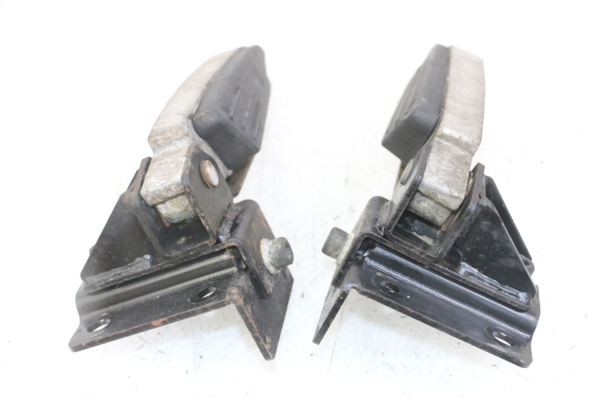 photo de PAIR REAR FOOTRESTS PEUGEOT SATELIS 125 (2013 - 2018) - Alternative perspective